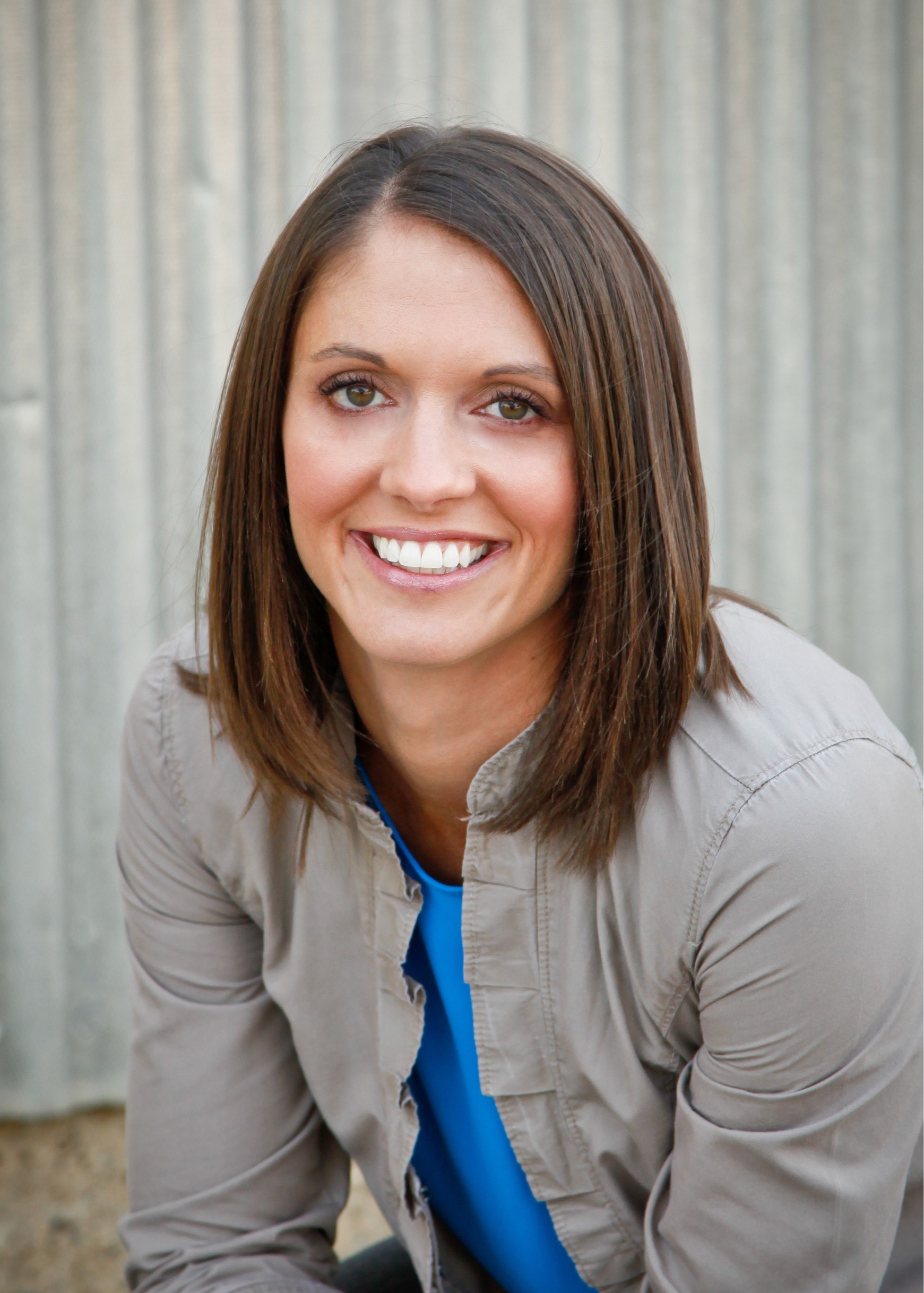 Erica Bushaw Headshot